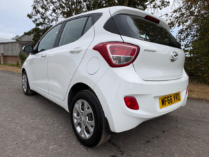 2016 Hyundai I10 1.0 Se Euro 5 5dr in White — image 6