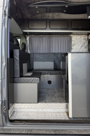 2015 Volkswagen Campervan 2.0 Tdi Cr35 Race Van in Grey — image 5