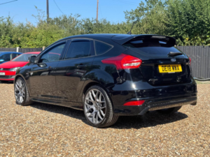 2018 Ford Focus 1.0t Ecoboost St-Line Euro 6 (s/s) 5dr in Black — image 2