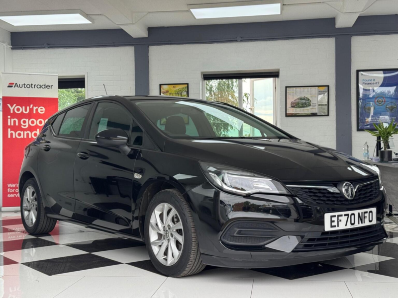 2020 Vauxhall Astra 1.5 Turbo D Se Euro 6 (s/s) 5dr in Black — image 1