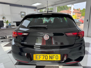 2020 Vauxhall Astra 1.5 Turbo D Se Euro 6 (s/s) 5dr in Black — image 6