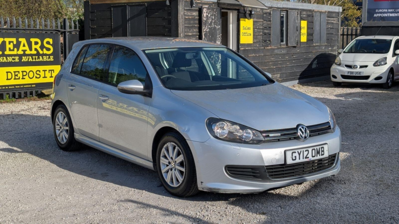 2012 Volkswagen Golf 1.6 Tdi Bluemotion Hatchback 5dr Diesel Manual Euro 5 (s/s) (105 Ps) in Silver — image 1