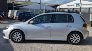 2012 Volkswagen Golf 1.6 Tdi Bluemotion Hatchback 5dr Diesel Manual Euro 5 (s/s) (105 Ps) in Silver — image 4