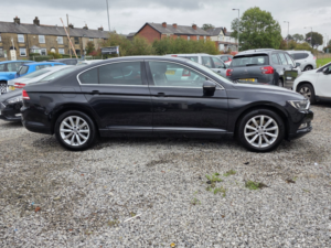 2016 Volkswagen Passat 1.6 Tdi Bluemotion Tech Se Business in Black — image 4
