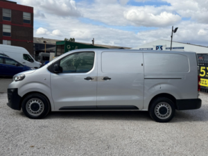 2019 Peugeot Expert 2.0 Bluehdi 1400 Professional Long Panel Van Lwb Euro 6 (s/s) 6dr in Silver — image 4