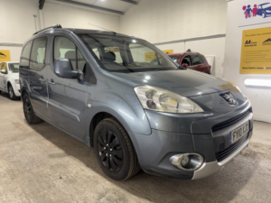 2010 Peugeot Partner Tepee 1.6 Hdi Tepee Zenith in Grey — image 3