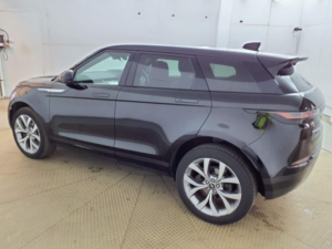 2019 Land Rover Range Rover Evoque 2.0 D180 Hse Auto 4WD Euro 6 (s/s) 5dr in Black — image 3
