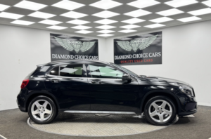 2015 Mercedes-Benz Gla Class 2.0 Gla250 Amg Line in Black — image 4