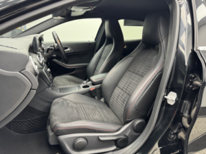 2015 Mercedes-Benz Gla Class 2.0 Gla250 Amg Line in Black — image 5