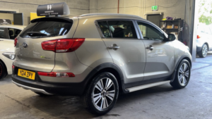 2014 Kia Sportage 1.7 Crdi Ecodynamics 4 Silver 5dr 9 Stamps+satnav+panroof in Silver — image 6
