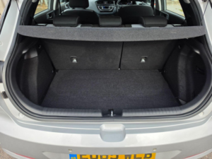 2015 Hyundai I20 1.4 Crdi Se Euro 6 5dr in Silver — image 6