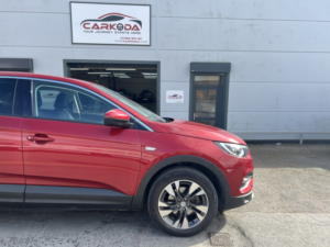 2018 Vauxhall Grandland X 1.2 Turbo Sport Nav in Red — image 6