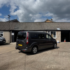 2017 Ford Grand Tourneo Connect 1.5 Tdci Titanium in Grey — image 5