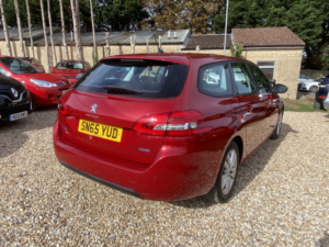 2015 Peugeot 308 Sw 1.6 Bluehdi Active in Red — image 3