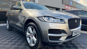 2019 Jaguar F-Pace 2.0 D240 Portfolio Auto AWD Euro 6 (s/s) 5dr in Silver — image 2