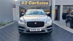 2019 Jaguar F-Pace 2.0 D240 Portfolio Auto AWD Euro 6 (s/s) 5dr in Silver — image 3