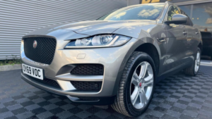 2019 Jaguar F-Pace 2.0 D240 Portfolio Auto AWD Euro 6 (s/s) 5dr in Silver — image 5