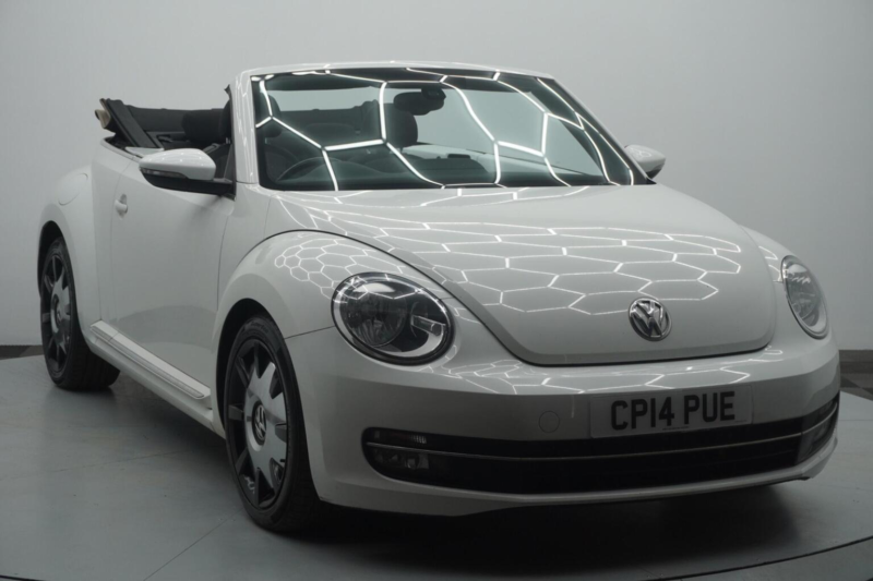 2014 Volkswagen Beetle 1.6 Tdi Bluemotion Tech Design Cabriolet Euro 5 (s/s) 2dr in White — image 1