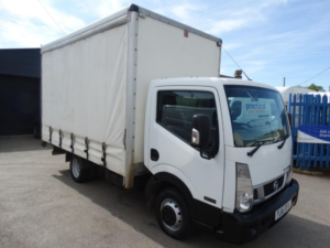 2015 Nissan Nt400 Cabstar 2.5 Dci 35.14 L2 2dr in White — image 3