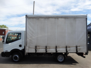 2015 Nissan Nt400 Cabstar 2.5 Dci 35.14 L2 2dr in White — image 4
