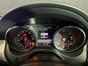 2015 Mercedes-Benz Gla 2.1 Gla200d Amg Line in White — image 6