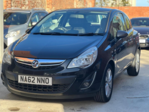 2012 Vauxhall Corsa 1.2 16v Active Euro 5 3dr in Black — image 3
