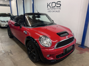 2012 MINI Convertible 1.6 Cooper S Convertible in Red — image 4