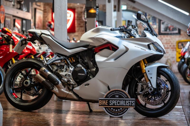 2021 Ducati Supersport S *1 Former Keeper - Low Mileage* in White — image 1