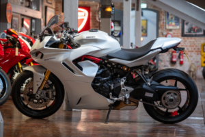 2021 Ducati Supersport S *1 Former Keeper - Low Mileage* in White — image 3