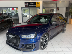 2025 Audi Rs4 2.9 Tfsi(japan Import). in Blue — image 6