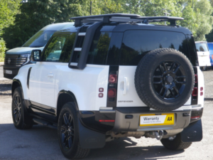 2023 Land Rover Defender 90 3.0 D250 Mhev X-Dynamic Se in White — image 5