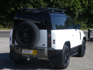 2023 Land Rover Defender 90 3.0 D250 Mhev X-Dynamic Se in White — image 6
