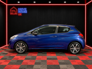 2016 Peugeot 208 1.2 Puretech Active Design Menthol in Blue — image 2
