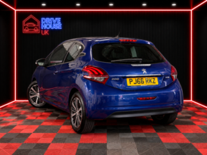 2016 Peugeot 208 1.2 Puretech Active Design Menthol in Blue — image 3