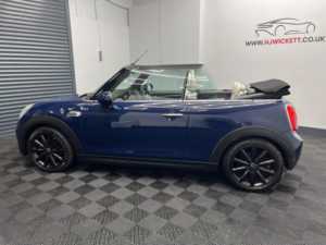 2017 MINI Convertible 1.5 Cooper Euro 6 (s/s) 2dr in Blue — image 4