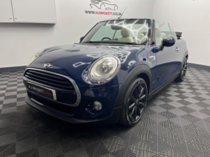 2017 MINI Convertible 1.5 Cooper Euro 6 (s/s) 2dr in Blue — image 5