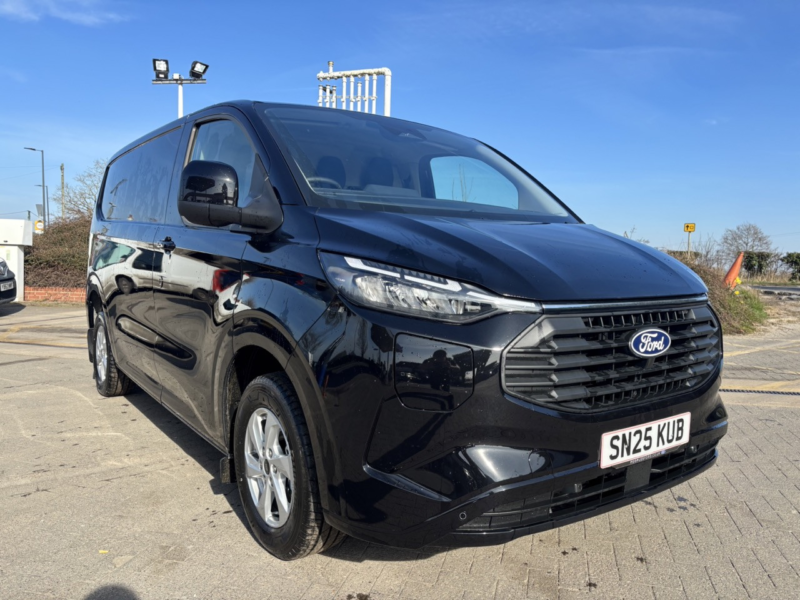 2025 Ford Transit Custom 2.5 Transit Custom V710 Limited Van 320 L1 2.5l Duratec 232ps PHEV Fwd 1 Speed Automatic in Black — image 1