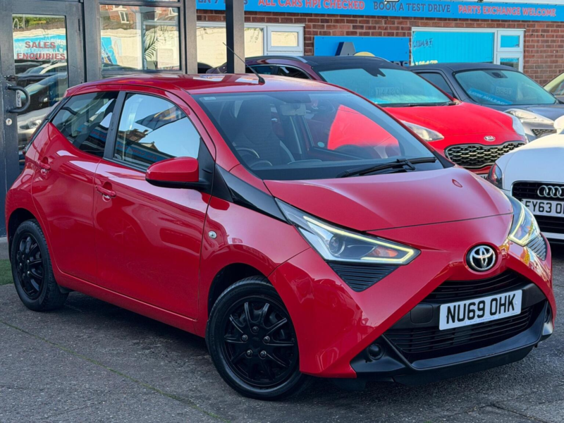 2019 Toyota Aygo 1.0 Vvt-I X-Play X-Shift Euro 6 5dr in Red — image 1