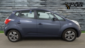 2015 Kia Venga 1.4 Crdi 2 in Blue — image 6