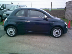 2013 Fiat 500 1.2 Lounge in Blue — image 2