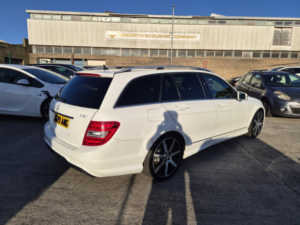 2014 Mercedes-Benz C Class 2.1 C250 Cdi Amg Sport Edition in White — image 4