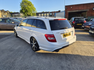 2014 Mercedes-Benz C Class 2.1 C250 Cdi Amg Sport Edition in White — image 6