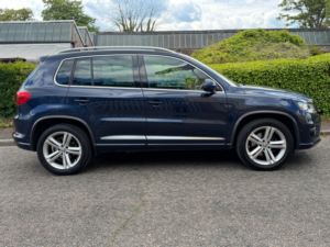 2013 Volkswagen Tiguan 2.0 Tdi Bluemotion Tech R-Line SUV 5dr Diesel Manual 4WD Euro 5 (s/s) (140 Ps) in Blue — image 4