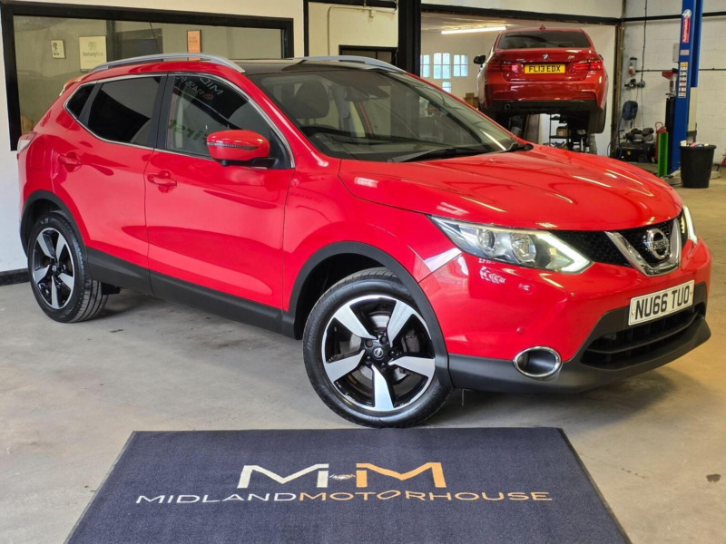 2016 Nissan Qashqai 1.5 Dci N-Connecta 2WD Euro 6 (s/s) 5dr in Red — image 1