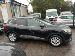 2016 Renault Kadjar 1.6 Dci Dynamique Nav SUV 5dr Diesel Manual Euro 6 (s/s) (130 Ps) in Black — image 2