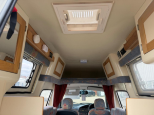 2001 Romahome Duo Duo Plus 4 Seatbelts - Citroen Berlingo 2 Berth in White — image 6