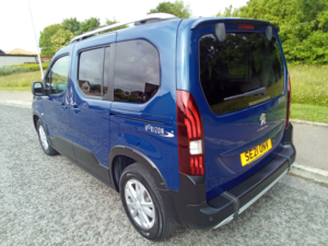 2021 Peugeot Rifter 1.5 Bluehdi Allure Horizon W.a.v. in Blue — image 6