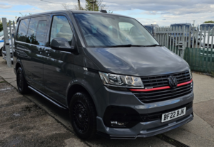 2022 Volkswagen Transporter 2.0 Bitdi T30 Highline Kombi DSG 4motion Swb Euro 6 (s/s) 5dr in Grey — image 5