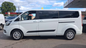 2020 Ford Tourneo Custom 2.0 320 Ecoblue Zetec Minibus Double Cab 5dr Diesel Manual L2 Euro 6 (s/s) (130 Ps) in White — image 5