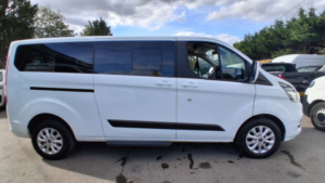 2020 Ford Tourneo Custom 2.0 320 Ecoblue Zetec Minibus Double Cab 5dr Diesel Manual L2 Euro 6 (s/s) (130 Ps) in White — image 6